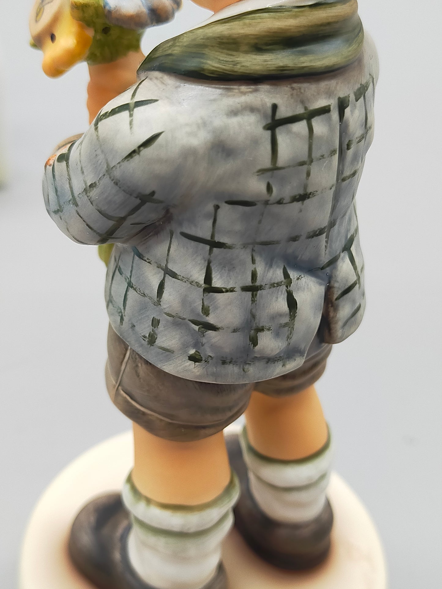 Goebel Hummel Figur Ein Sträußchen in Ehren Mit OVP und Zertifikat