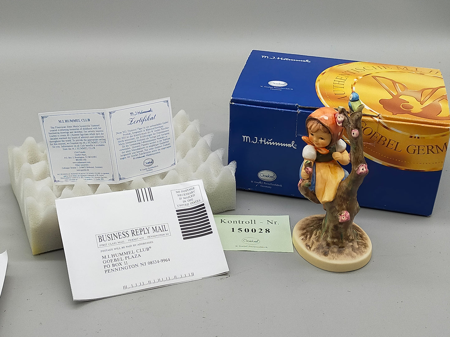 Goebel Hummel Figur "Apple Tree Girl" – Mit Original Verpackung und Zertifikat