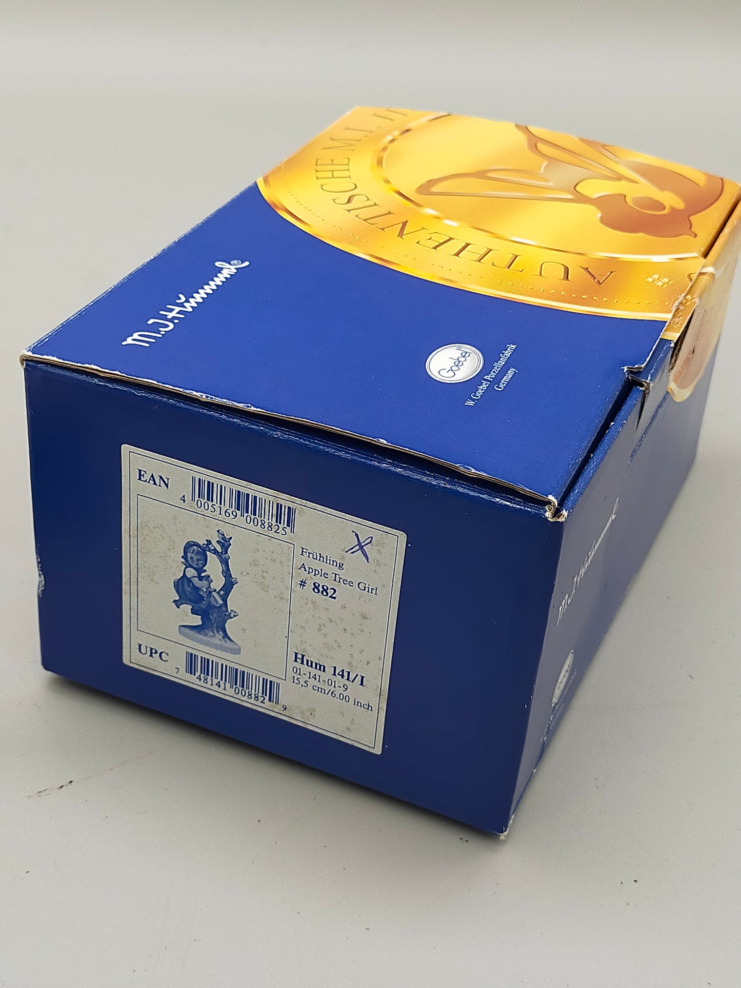 Goebel Hummel Figur "Apple Tree Girl" – Mit Original Verpackung und Zertifikat