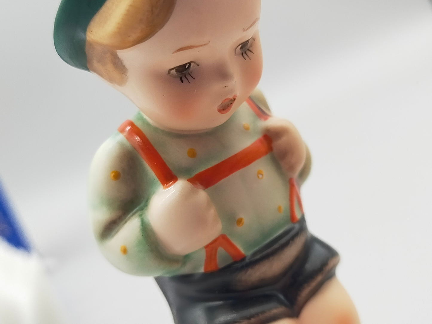 Goebel Hummel Figur "Jägerlein" – Mit Original Verpackung und Zertifikat