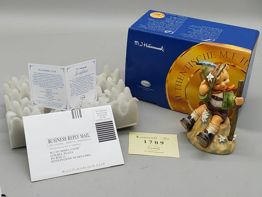 Goebel Hummel Figur "I' hab's erreicht / Mountaineer" – Original Verpackung & Zertifikat