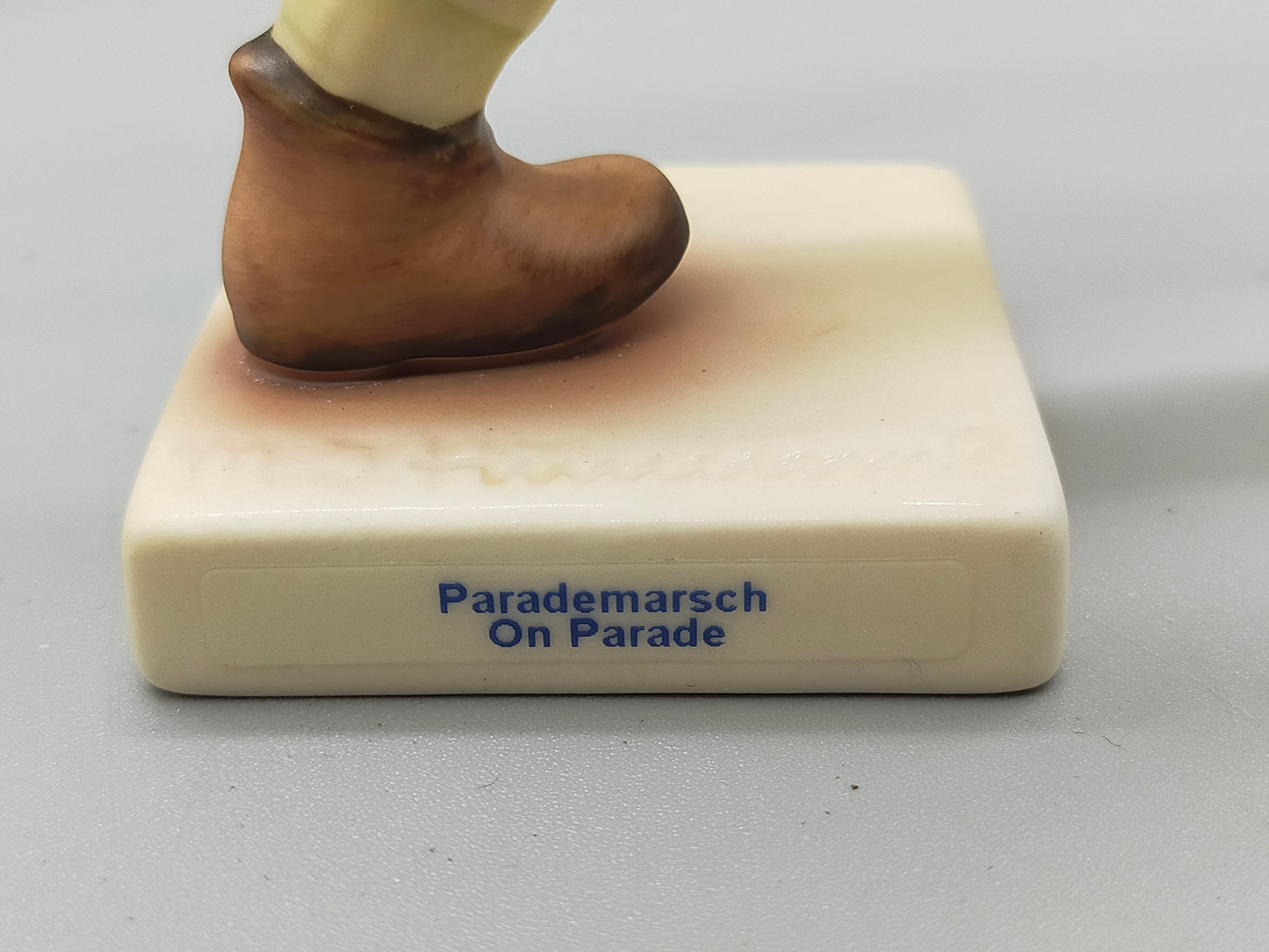 Goebel Hummel Figur "Parademarsch On Parade" – Mit Original Verpackung