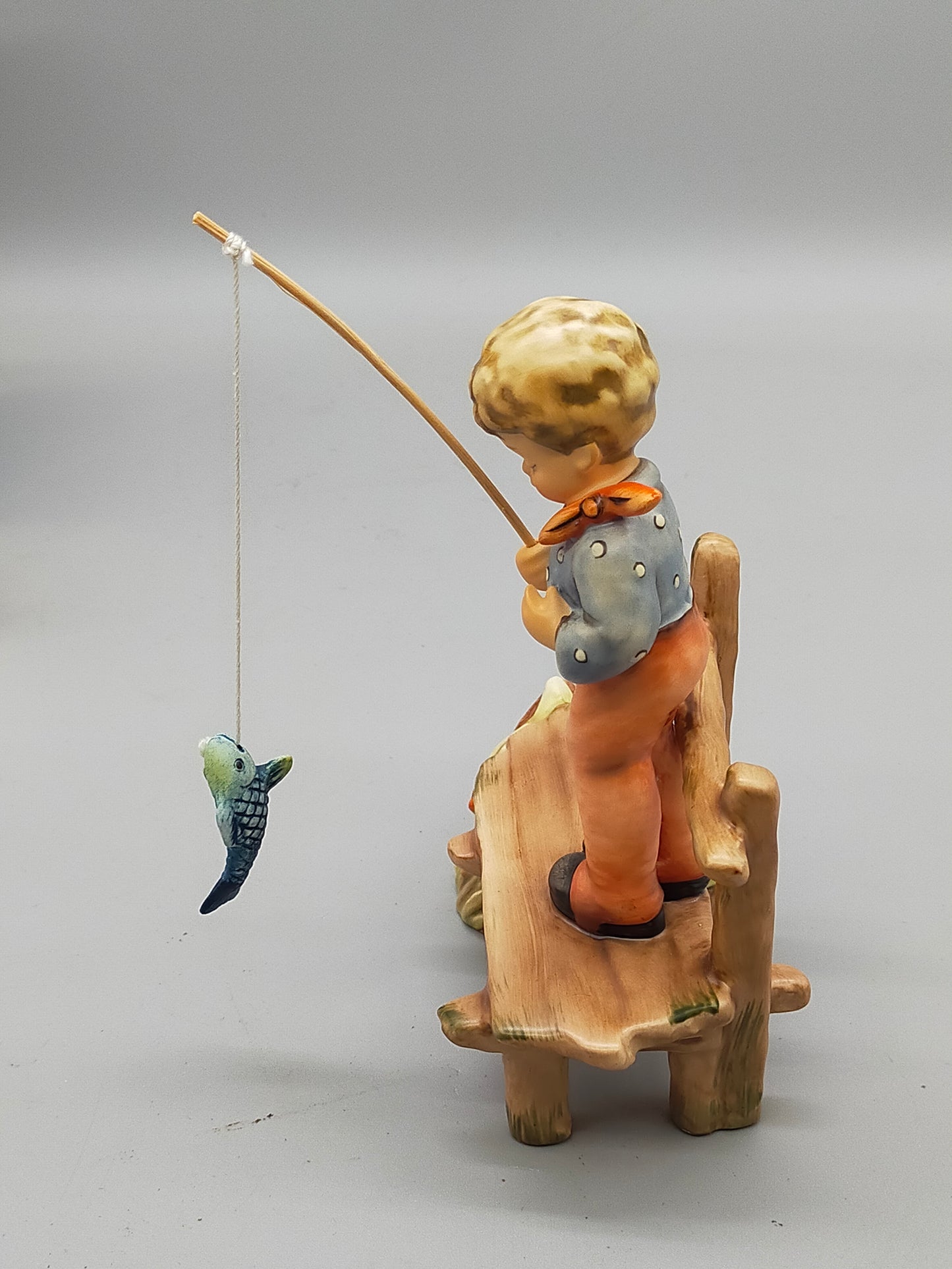 Goebel Hummel Figur "Petri Heil" – Mit Original Verpackung und Zertifikat