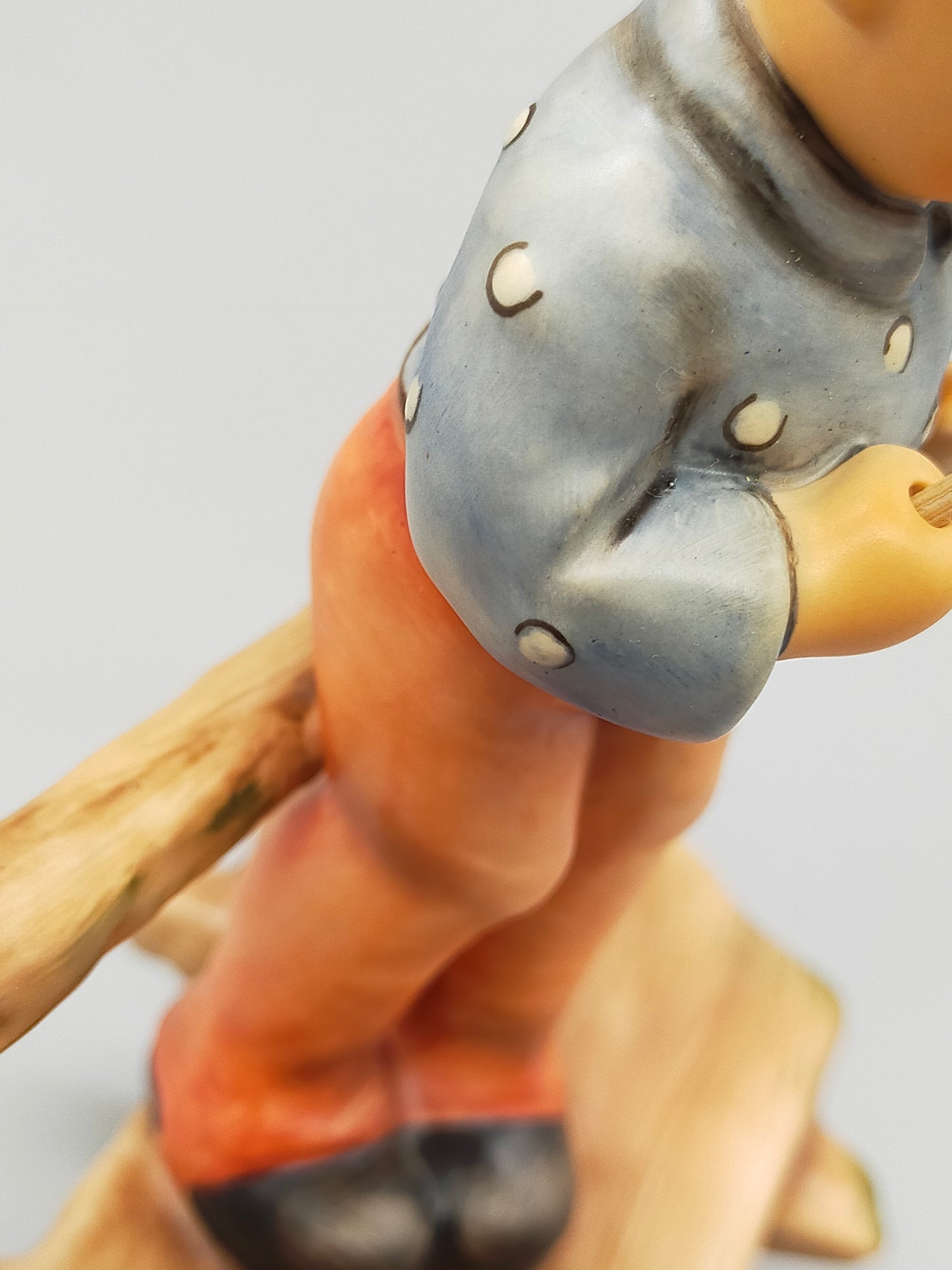 Goebel Hummel Figur "Petri Heil" – Mit Original Verpackung und Zertifikat