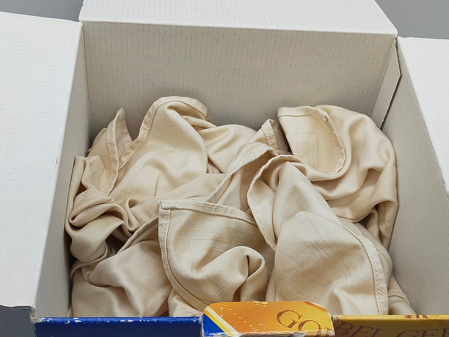 Goebel Hummel Figur "Petri Heil" – Mit Original Verpackung und Zertifikat