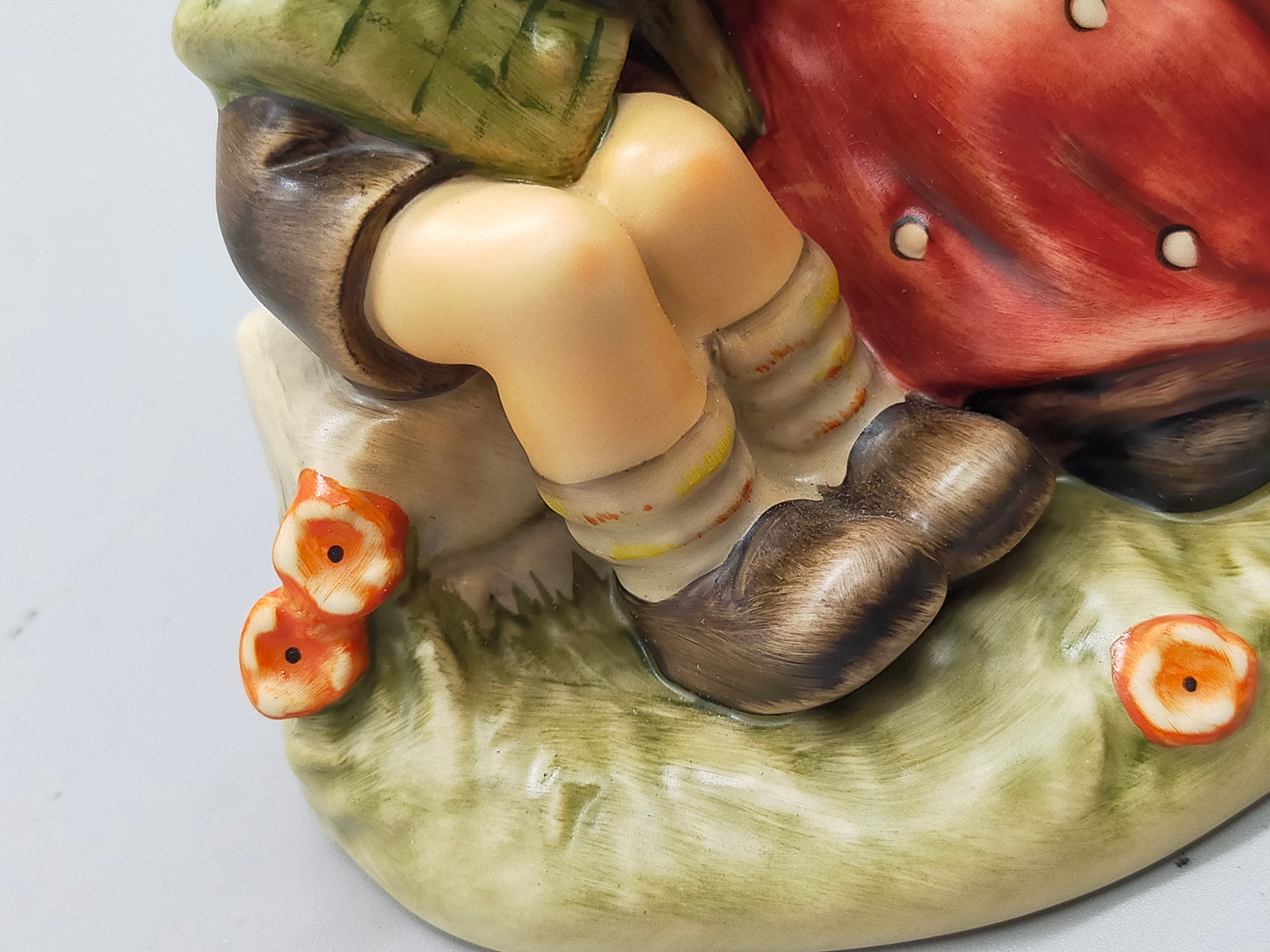 Goebel Hummel Figur "Kurze Rast / Forty Winks" – Mit OVP und Zertifikat