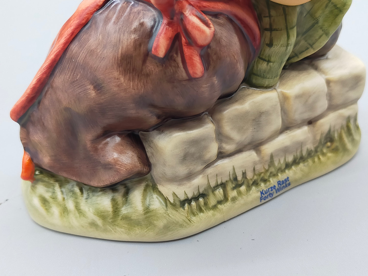 Goebel Hummel Figur "Kurze Rast / Forty Winks" – Mit OVP und Zertifikat