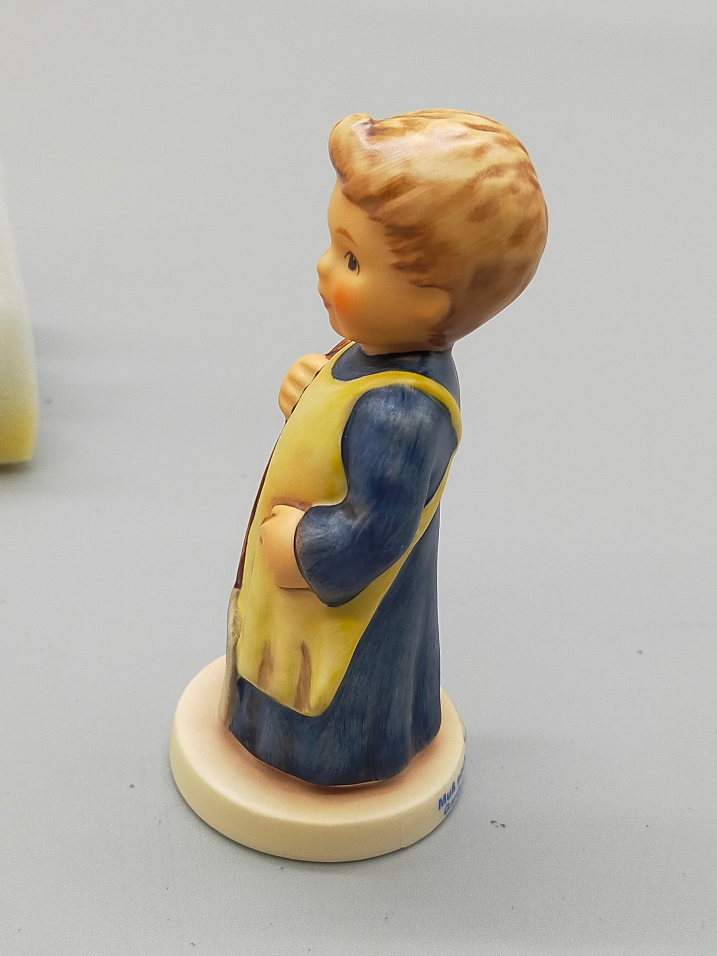 Goebel Hummel Figur "Garden Treasures" – Mit Original Verpackung und Zertifikat