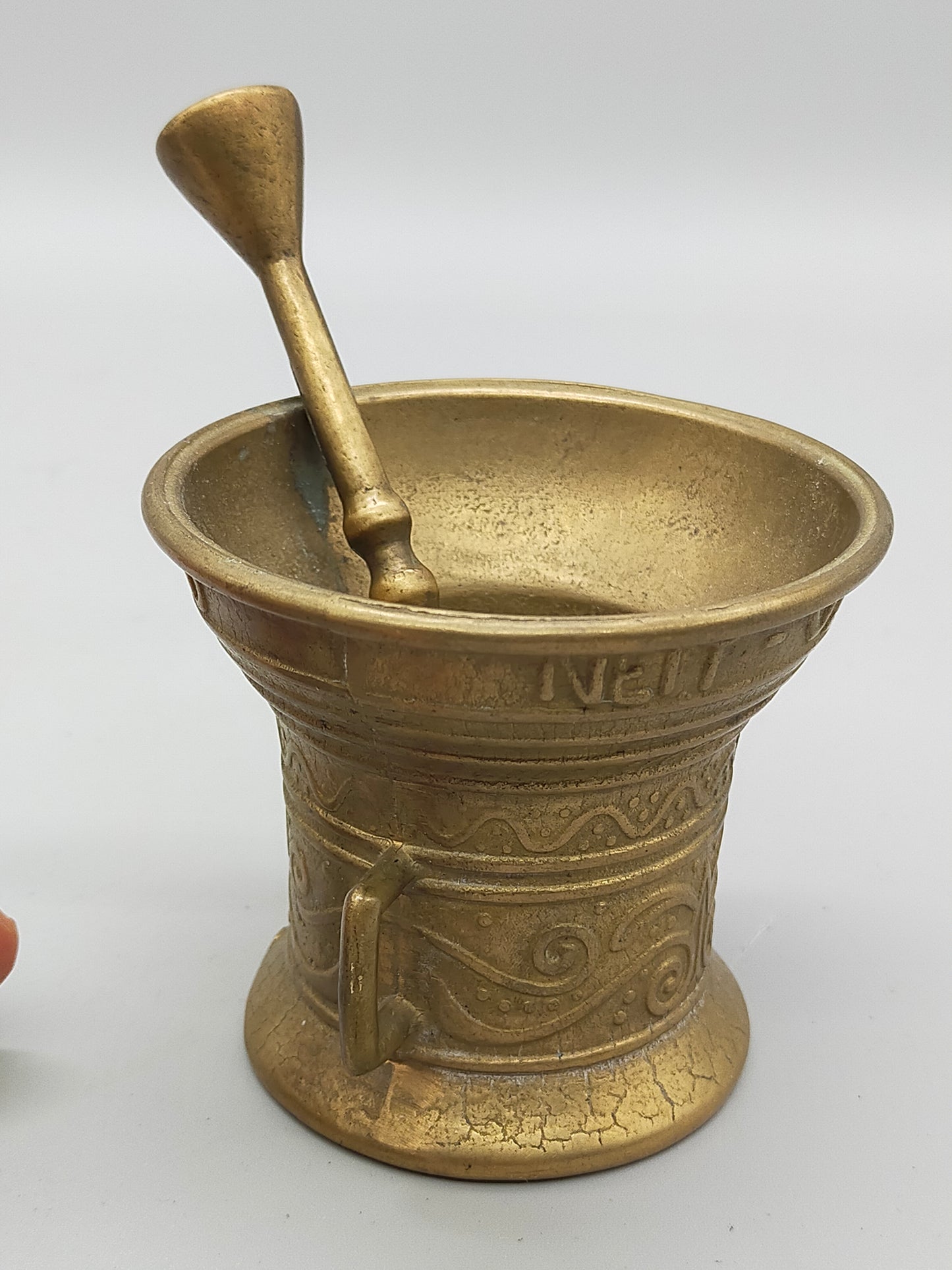 Antiker NEIT Verwini - Messing Mörser mit Pistill – Historisches Design - 1590