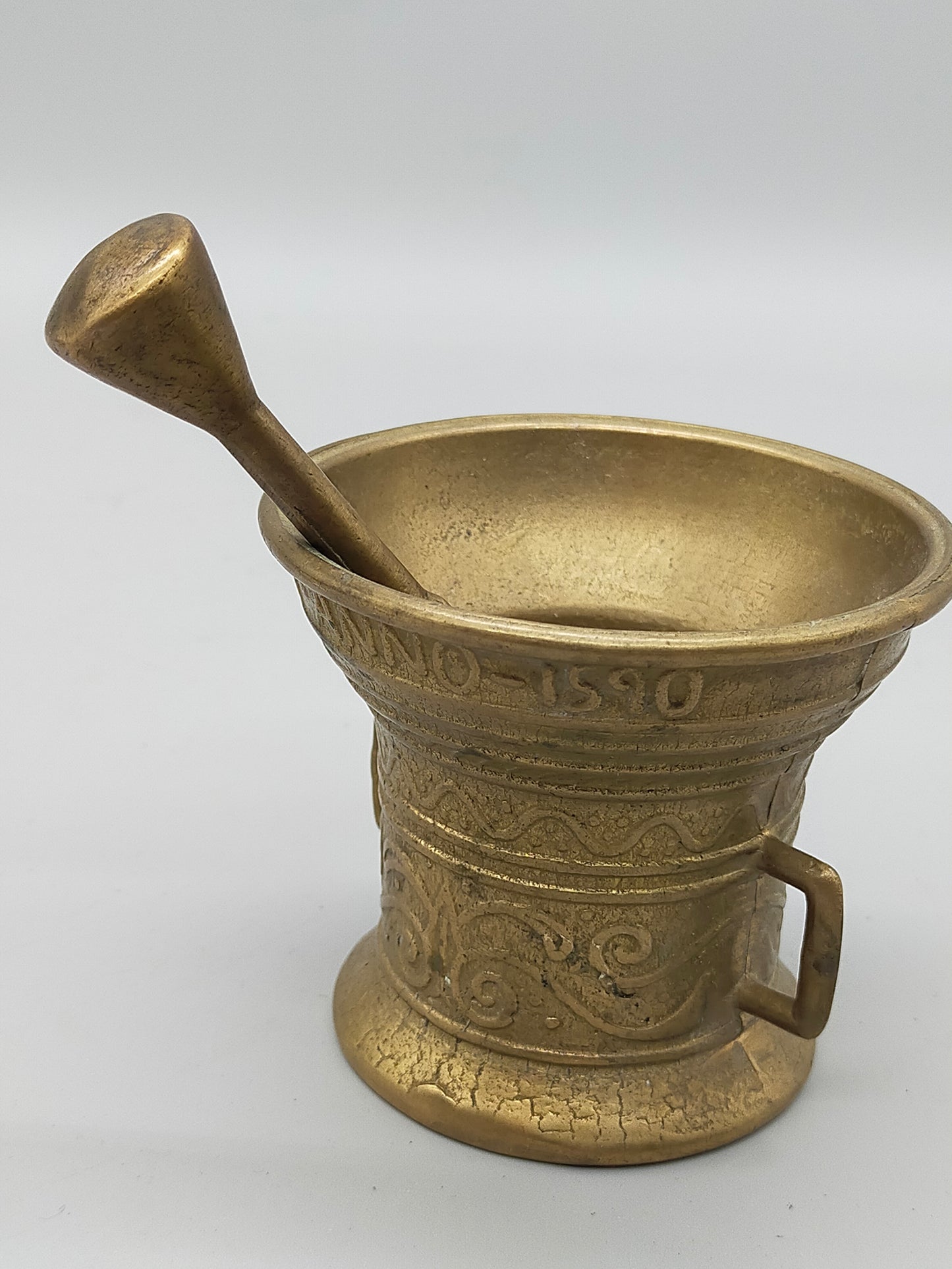 Antiker NEIT Verwini - Messing Mörser mit Pistill – Historisches Design - 1590