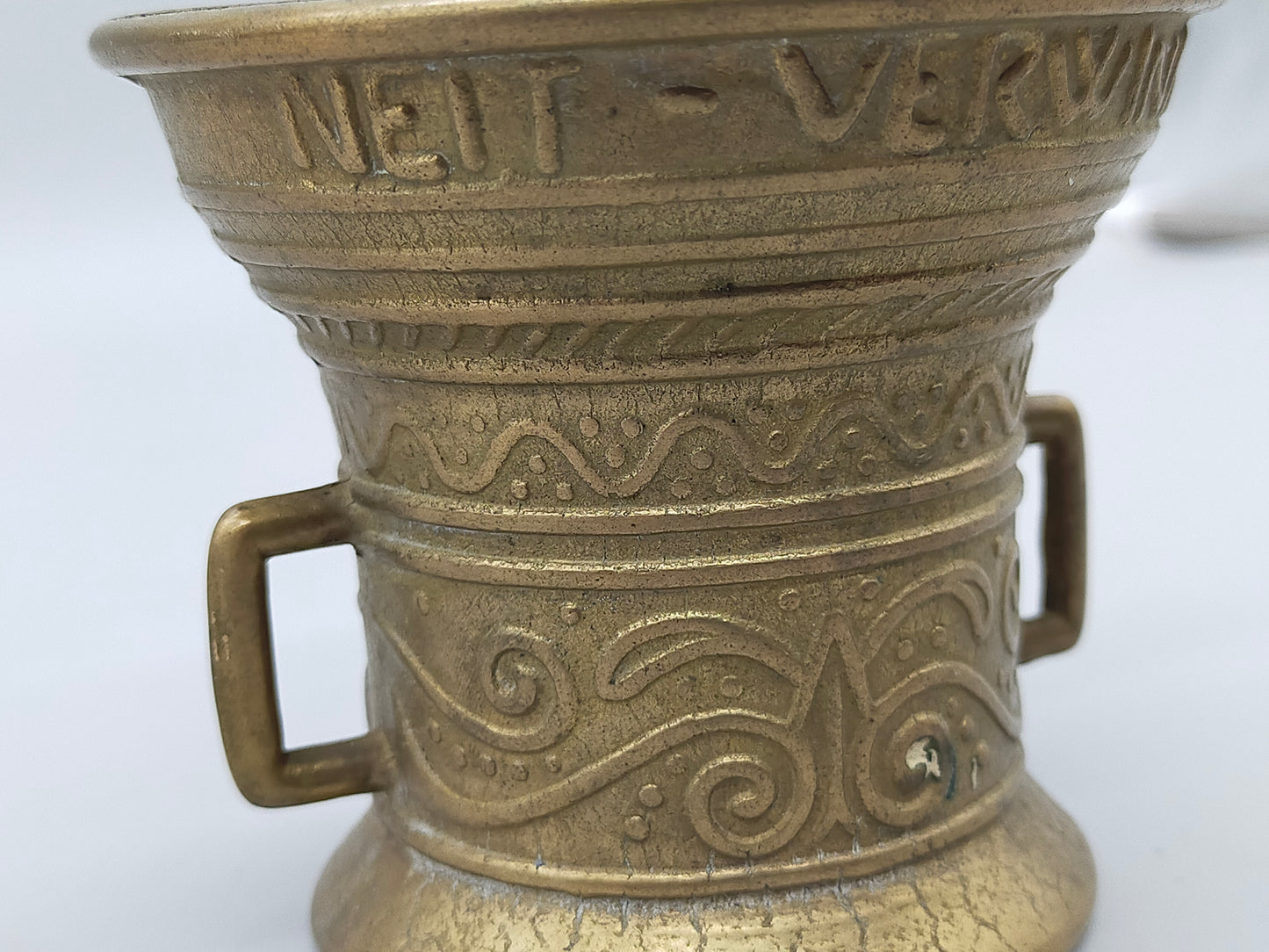 Antiker NEIT Verwini - Messing Mörser mit Pistill – Historisches Design - 1590