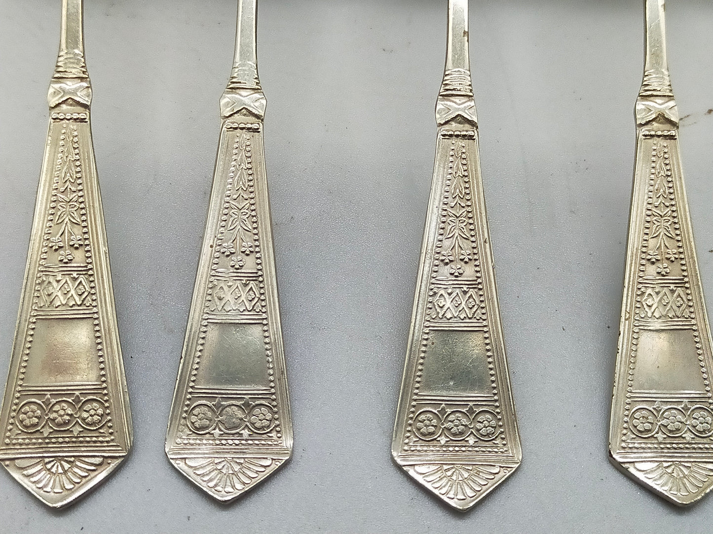 Antikes Besteck Set 5 versilberte Löffel von Arthur Ironmonger