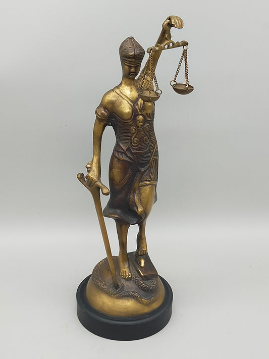 Justitia Statue Messing Figur – Symbol der Gerechtigkeit