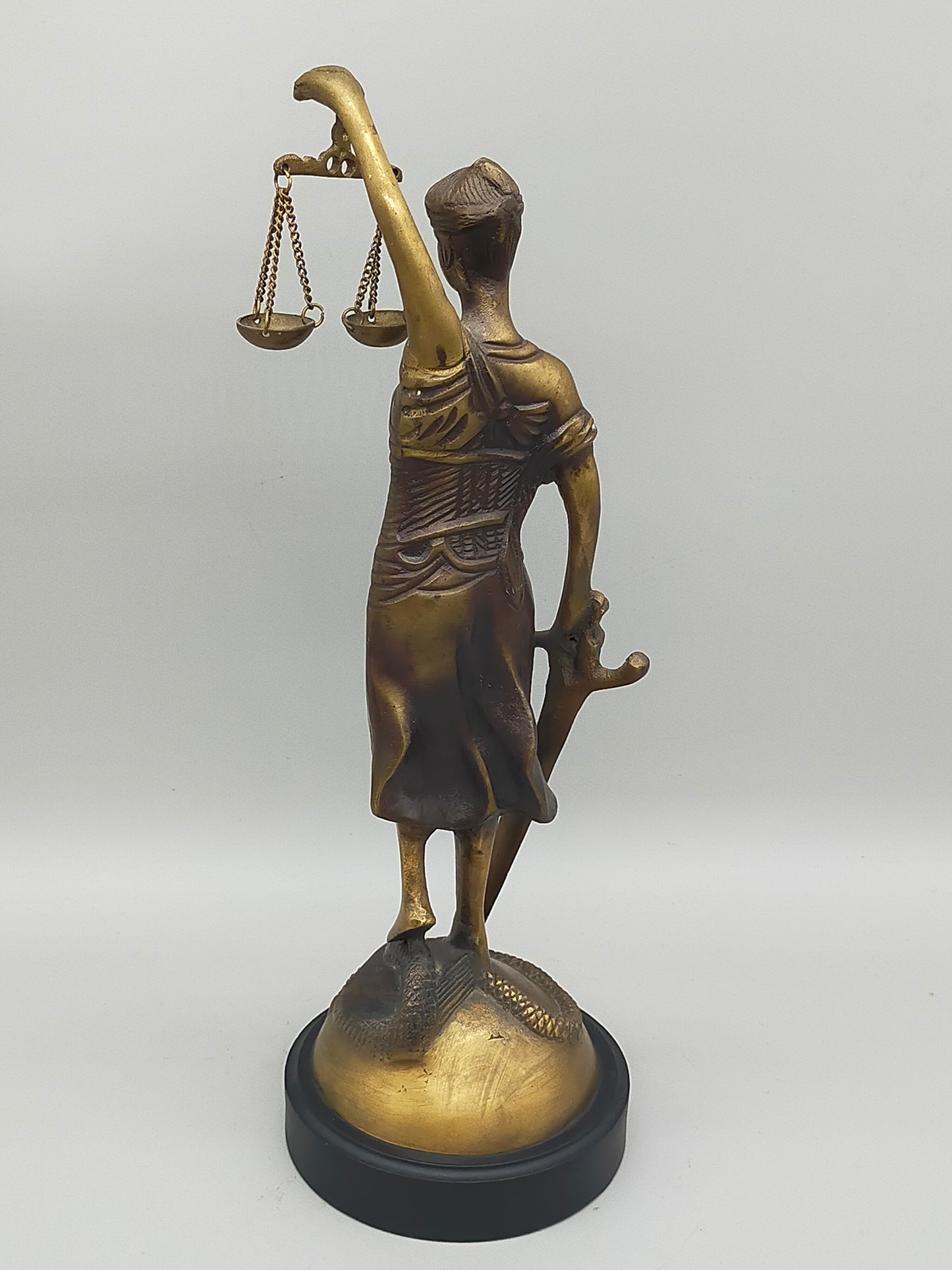 Justitia Statue Messing Figur – Symbol der Gerechtigkeit
