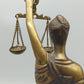Justitia Statue Messing Figur – Symbol der Gerechtigkeit
