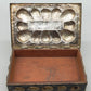 Antike Messing Schatulle mit Reliefdekor – Vintage Schmuckdose