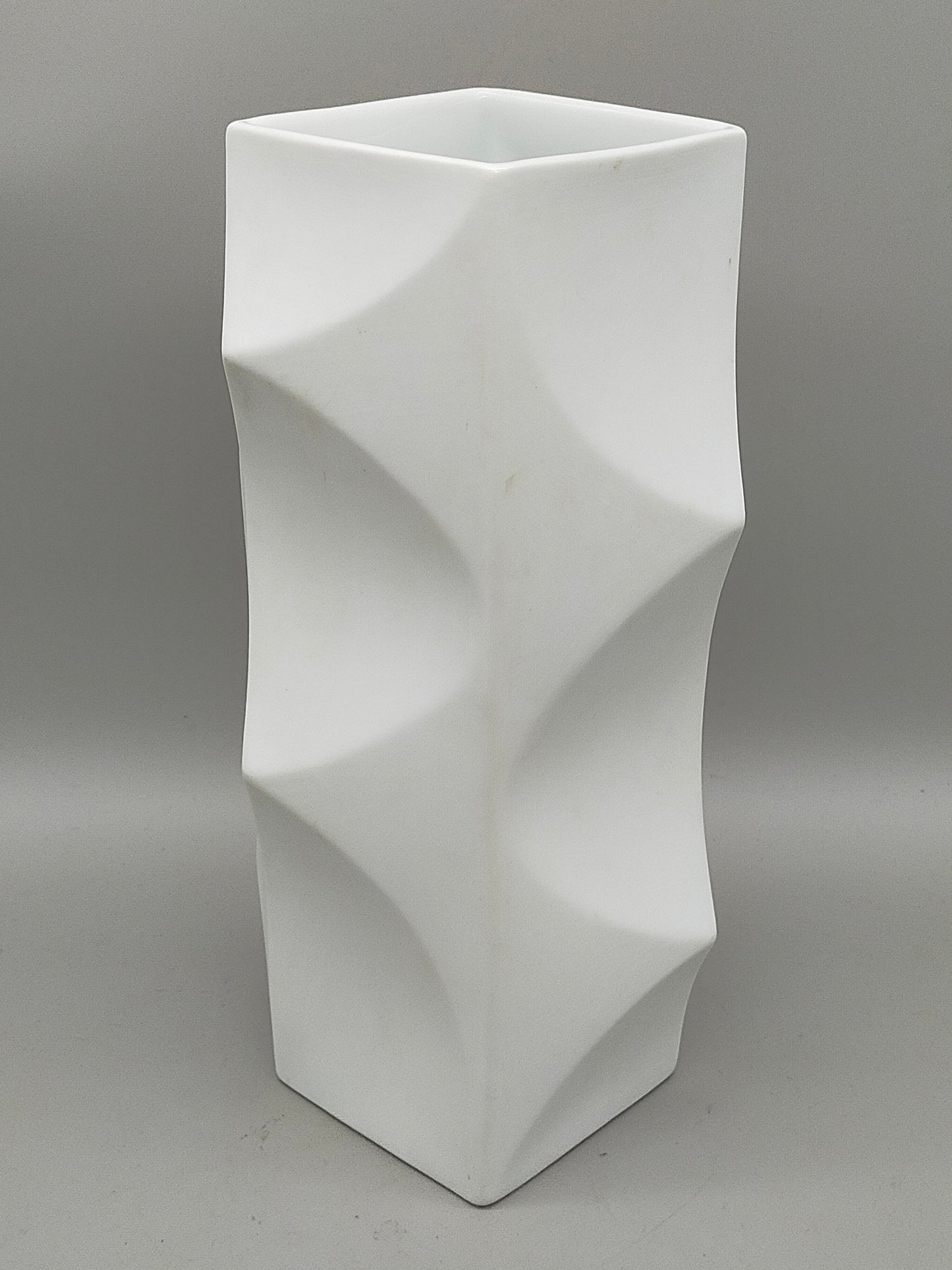 Lorenz Hutschenreuther Porzellan Vase – Weißes Relief Design von Hans Achtziger