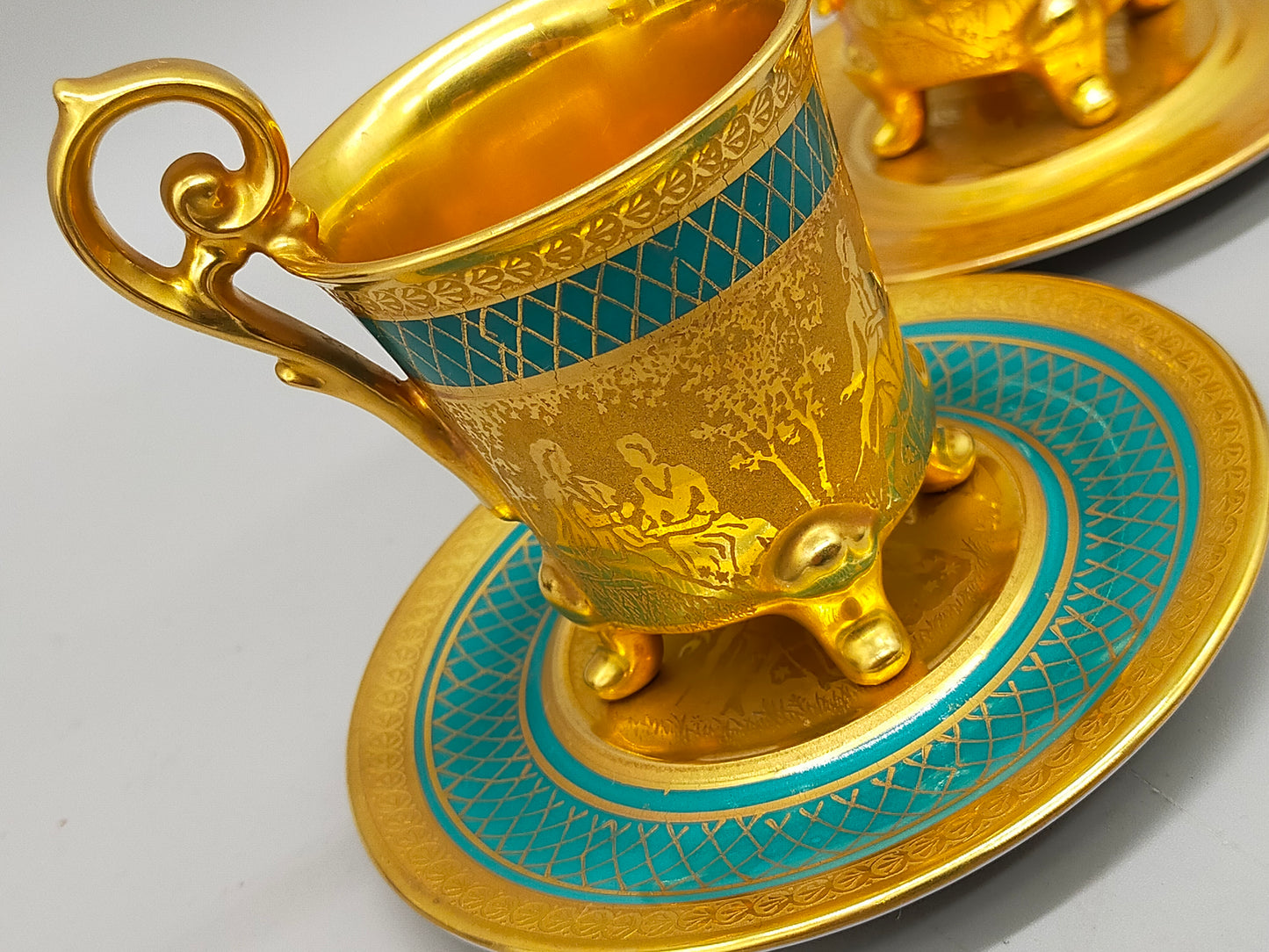 Prunkvolles 4er Set Espresso Tassen mit Untersetzern – D&W Porzellan