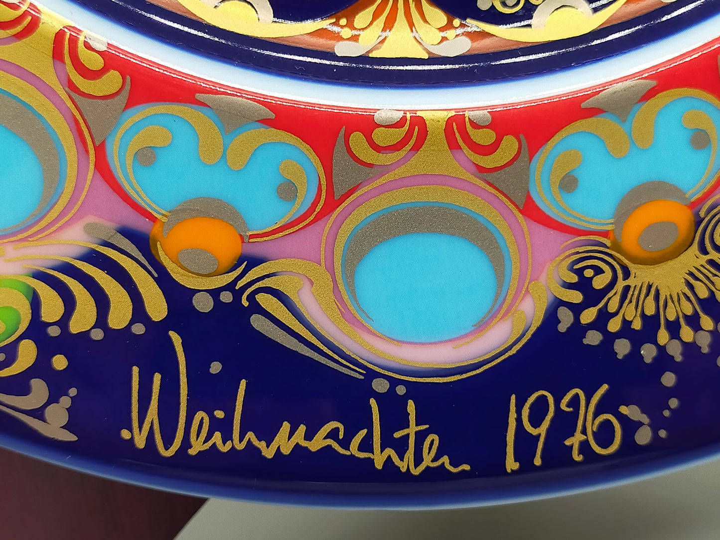 Rosenthal Björn Wiinblad Weihnachtsteller 1976 – Engel mit Trompete