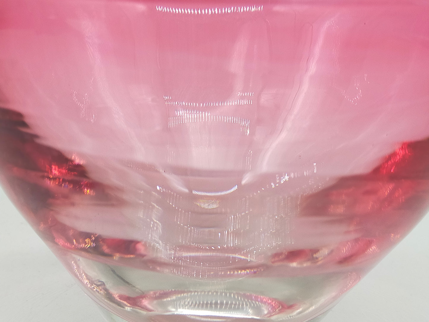 Elegante Murano Glas Schale – Kunstvolle Glasarbeit in Rosa und Weiß