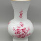 Prachtvolle Bareuther Waldsassen Vase – Florales Dekor in Rosa & Goldrand