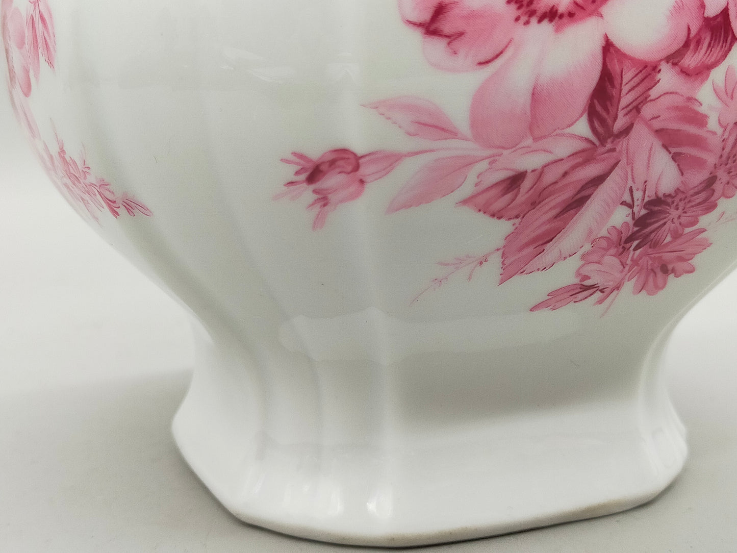 Prachtvolle Bareuther Waldsassen Vase – Florales Dekor in Rosa & Goldrand