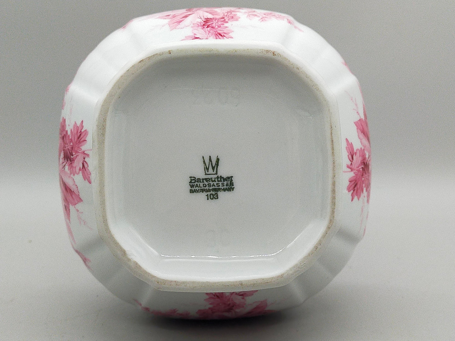 Prachtvolle Bareuther Waldsassen Vase – Florales Dekor in Rosa & Goldrand