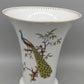 Edle Ludwigsburg Porzellan Vase – Handbemalt mit Pfau & Goldrand