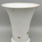 Edle Ludwigsburg Porzellan Vase – Handbemalt mit Pfau & Goldrand