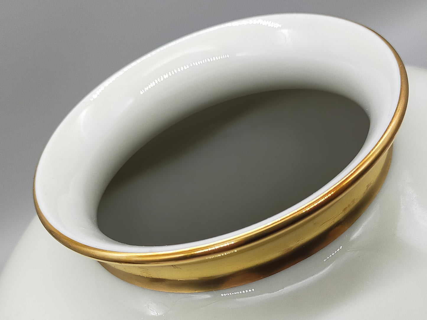 Edle Royal KM Deckelvase Porzellan – Klassisches Design mit Goldrand