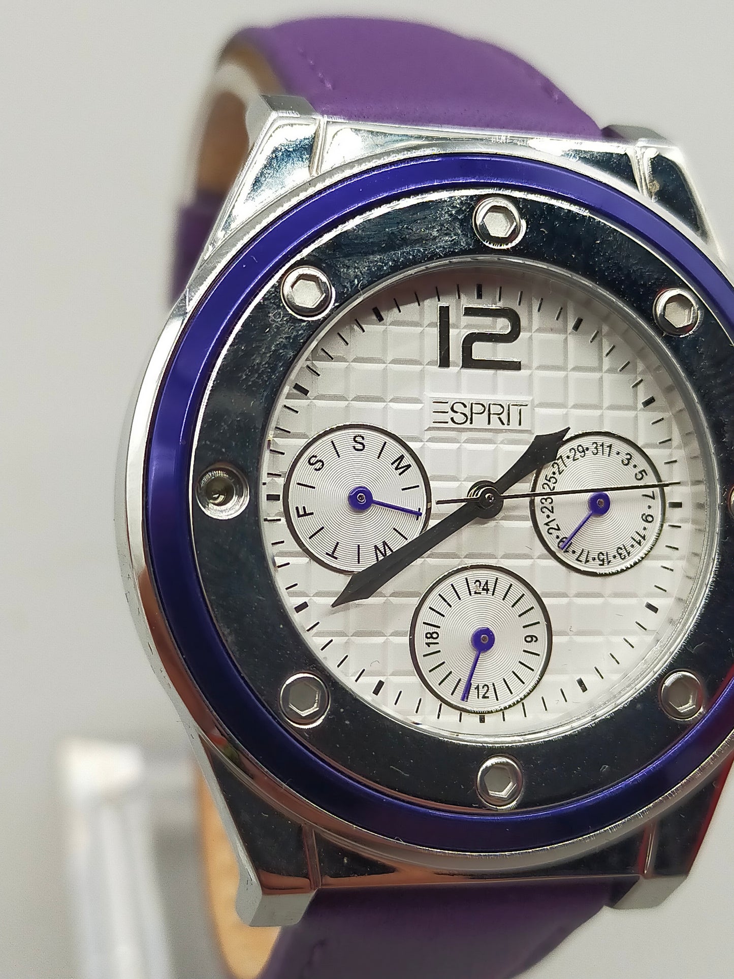 Moderne Esprit Damen Uhr – Violettes Leder  Mit OVP.