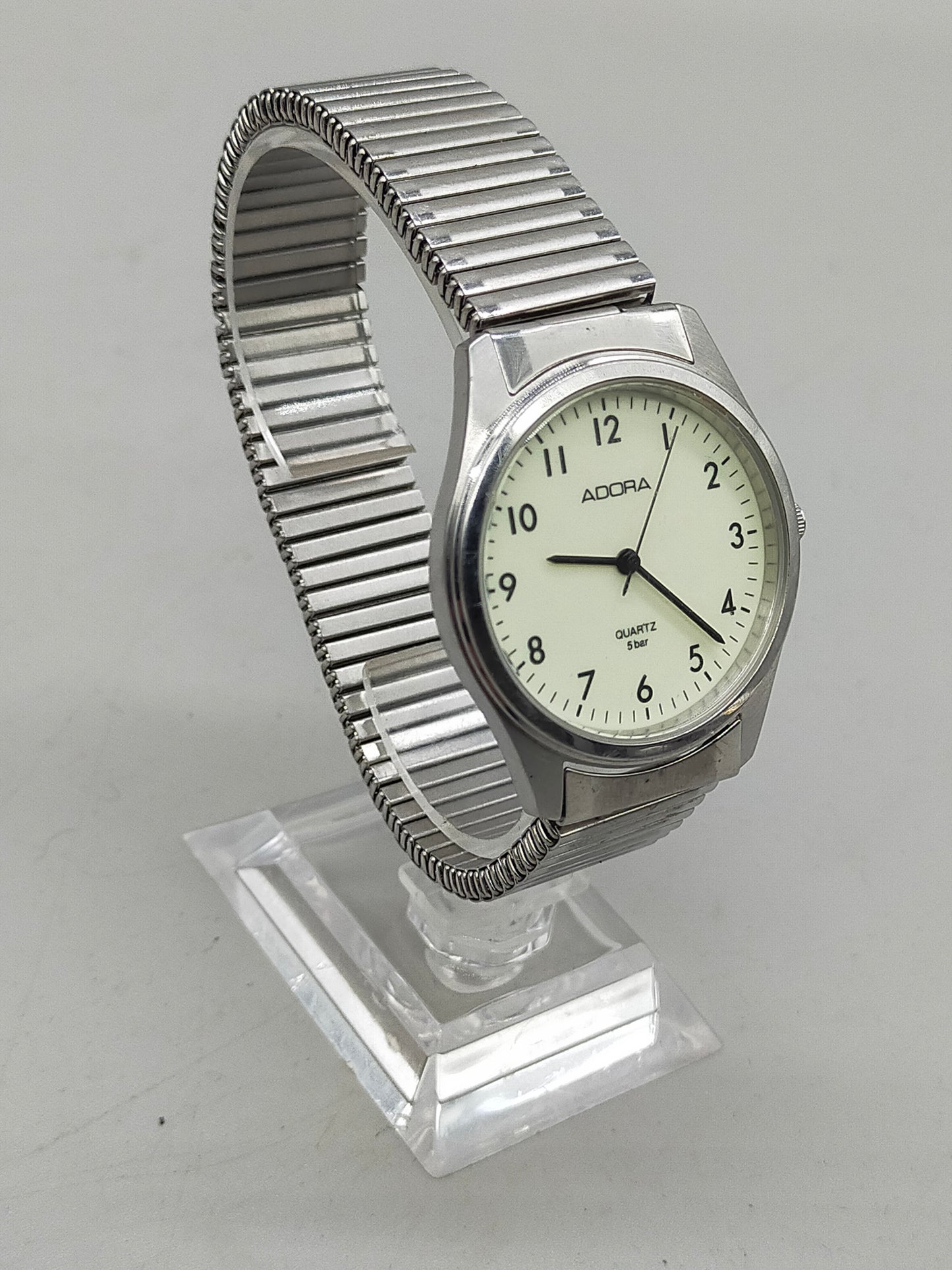 Klassische Adora Herren Uhr – Silberfarben mit Flexarmband