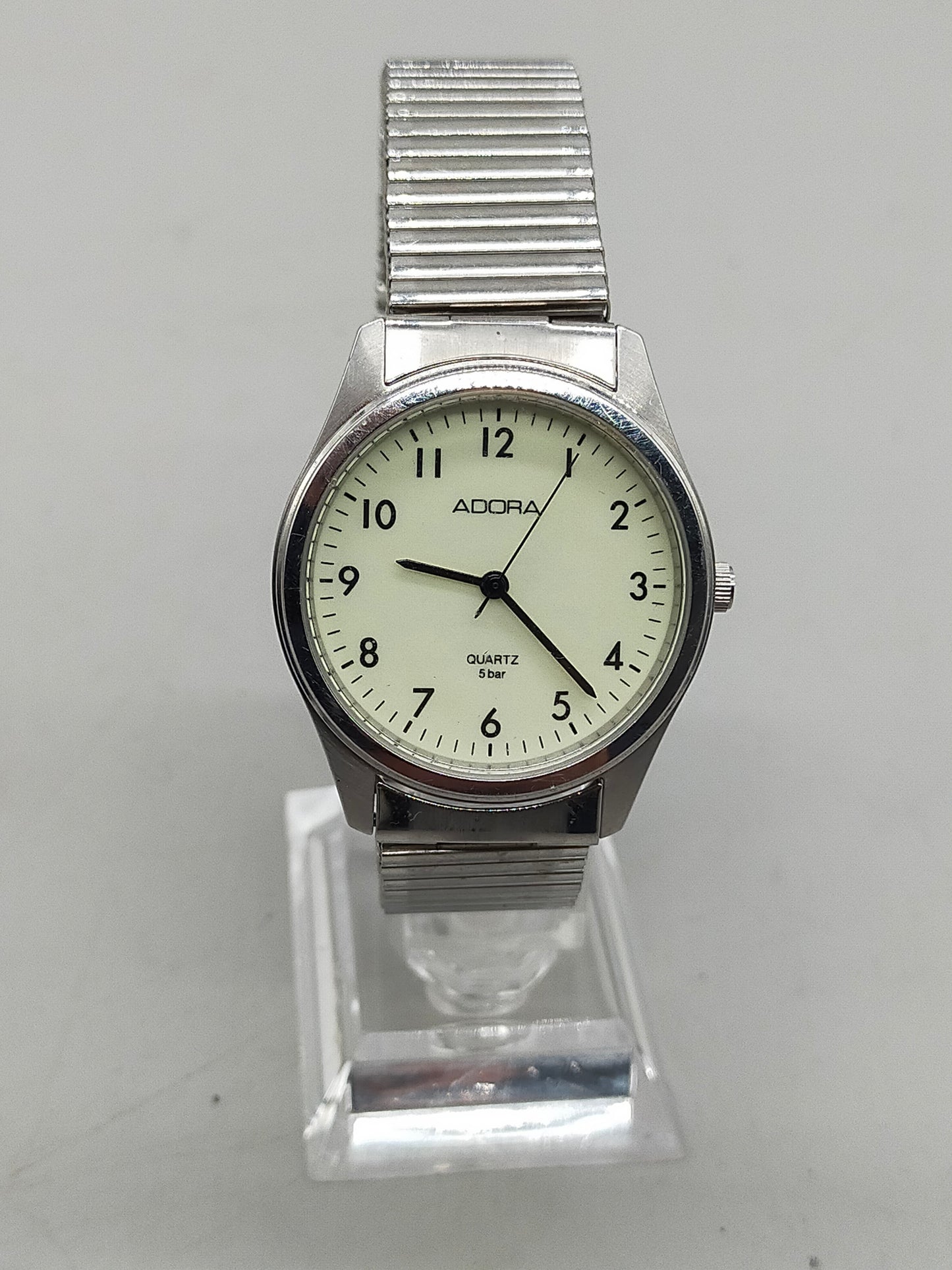 Klassische Adora Herren Uhr – Silberfarben mit Flexarmband