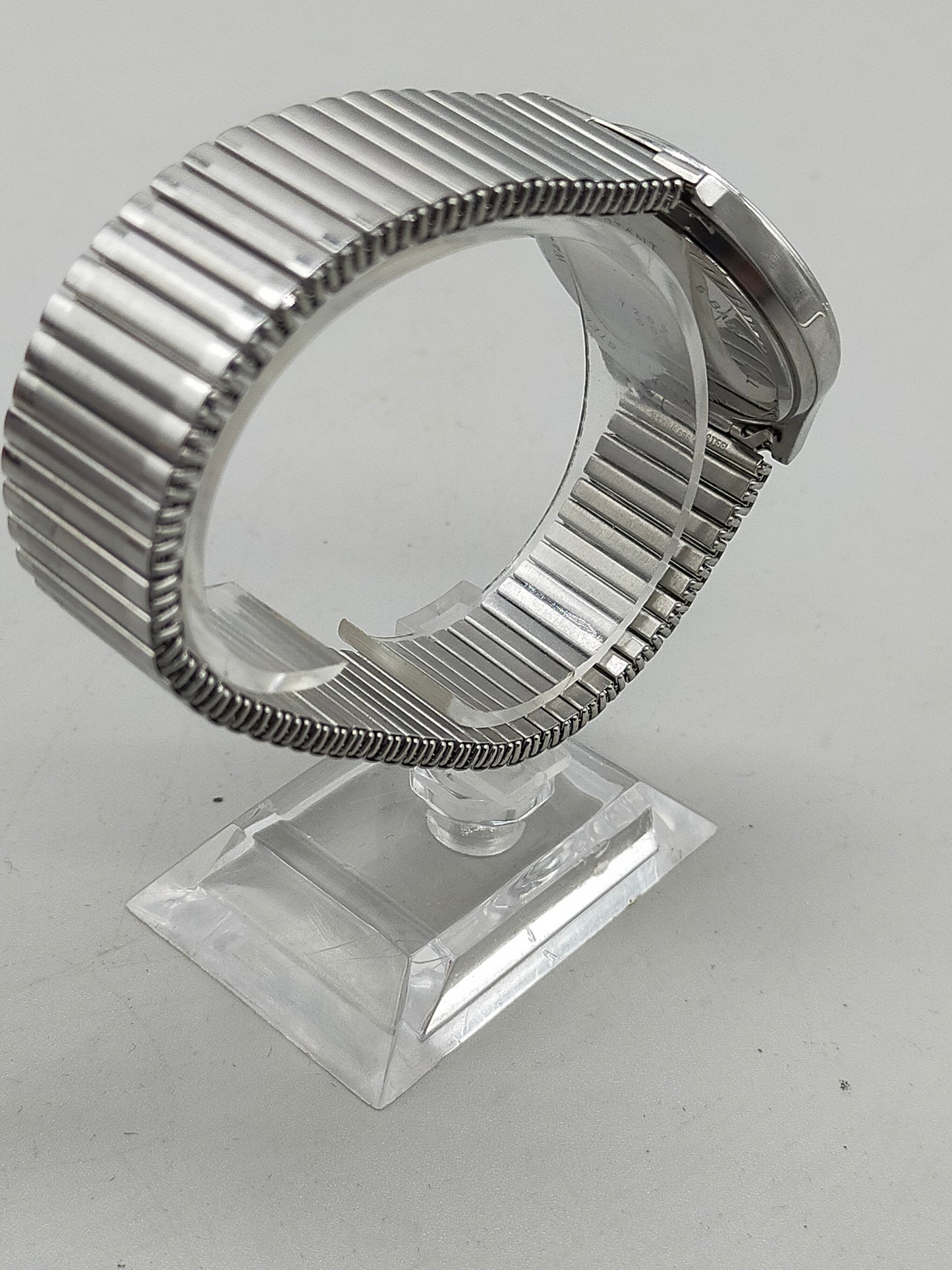 Klassische Adora Herren Uhr – Silberfarben mit Flexarmband