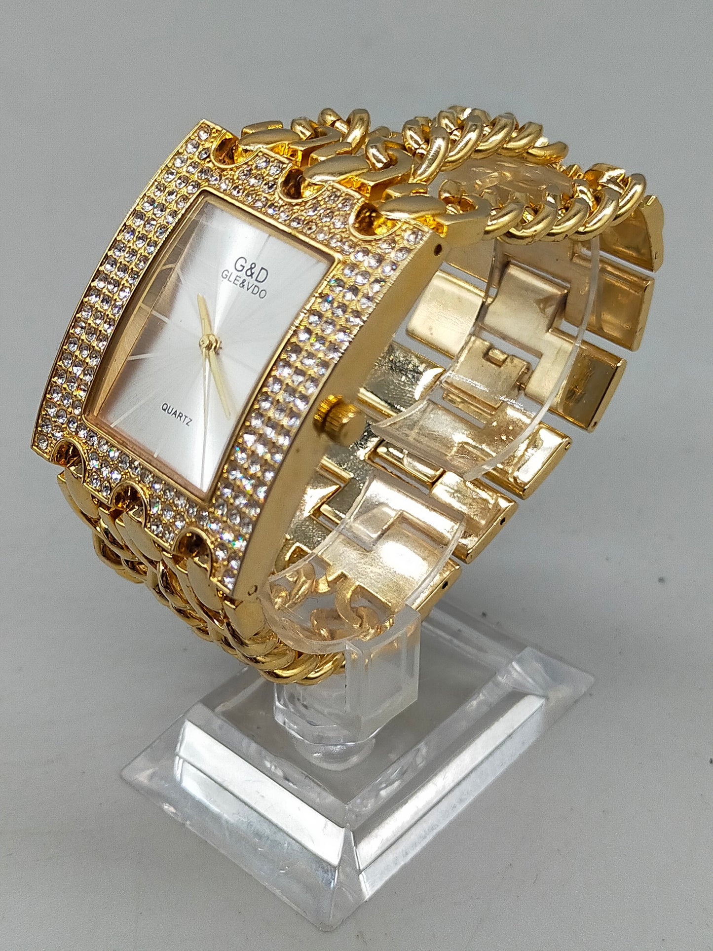 Glamouröse G&D Damen Uhr – Gold-Optik mit Strassbesatz