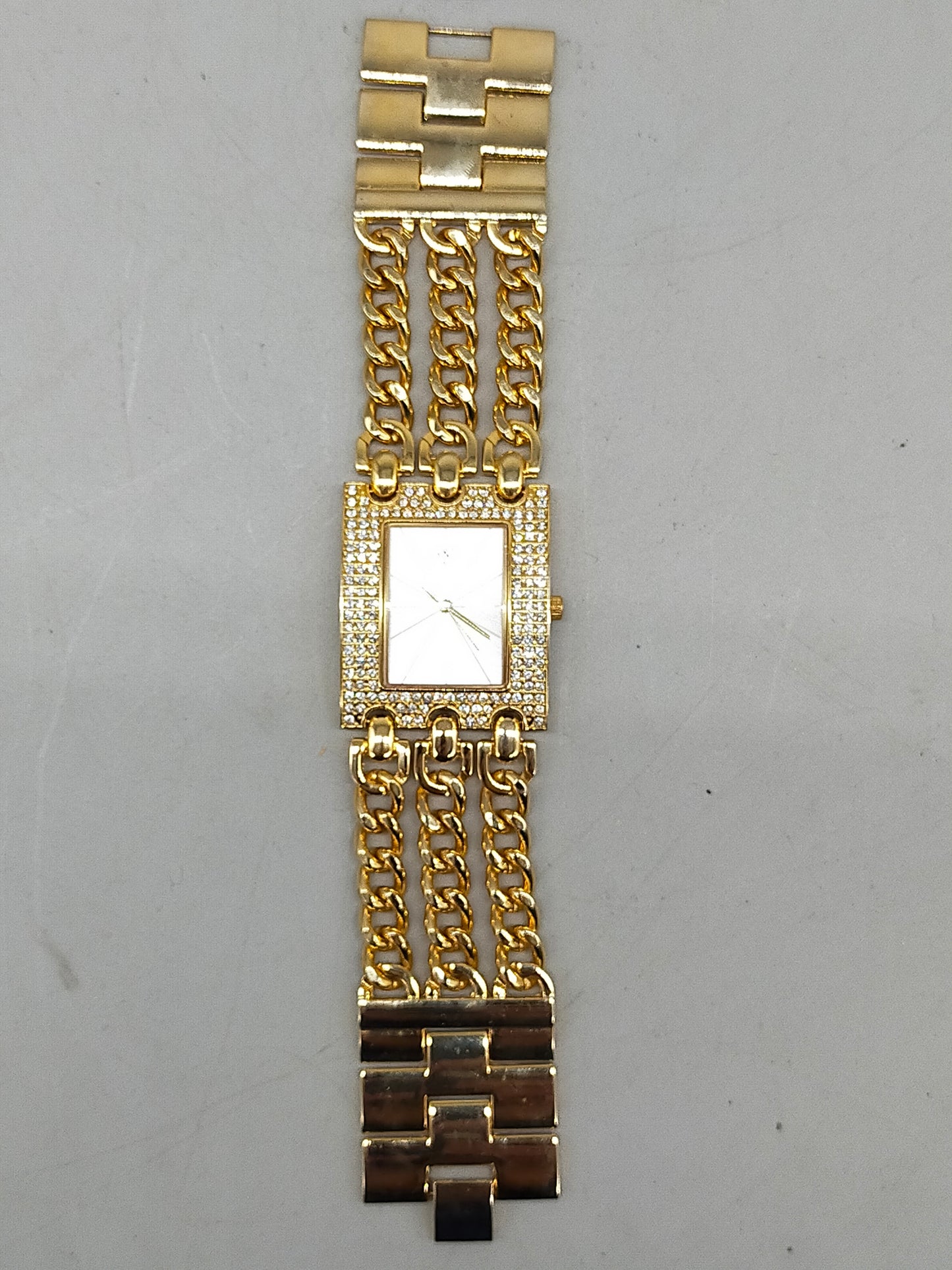Glamouröse G&D Damen Uhr – Gold-Optik mit Strassbesatz