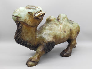 Antike Kamel Skulptur aus Jadestein – Handgearbeitete Tierfigur