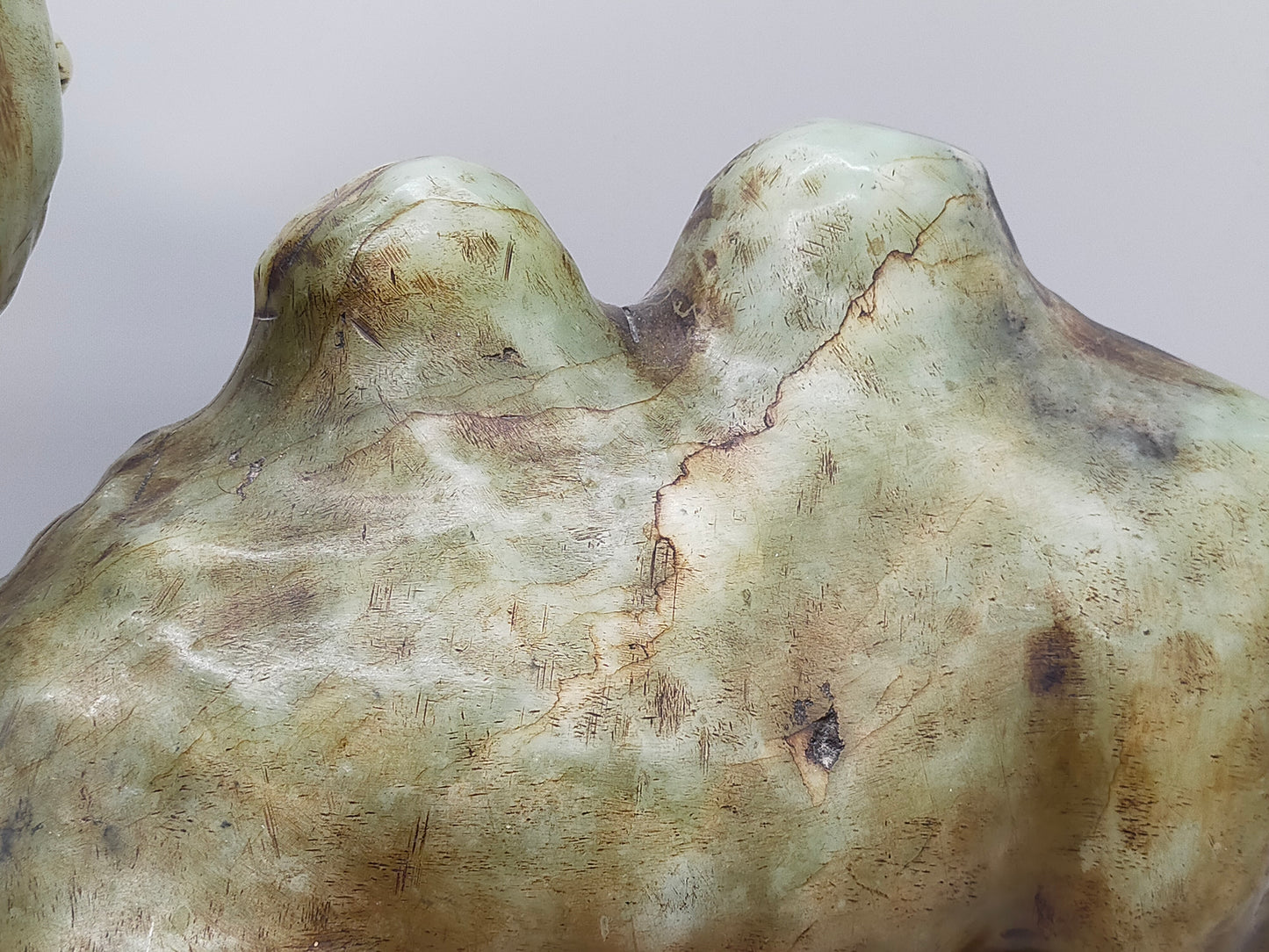 Antike Kamel Skulptur aus Jadestein – Handgearbeitete Tierfigur