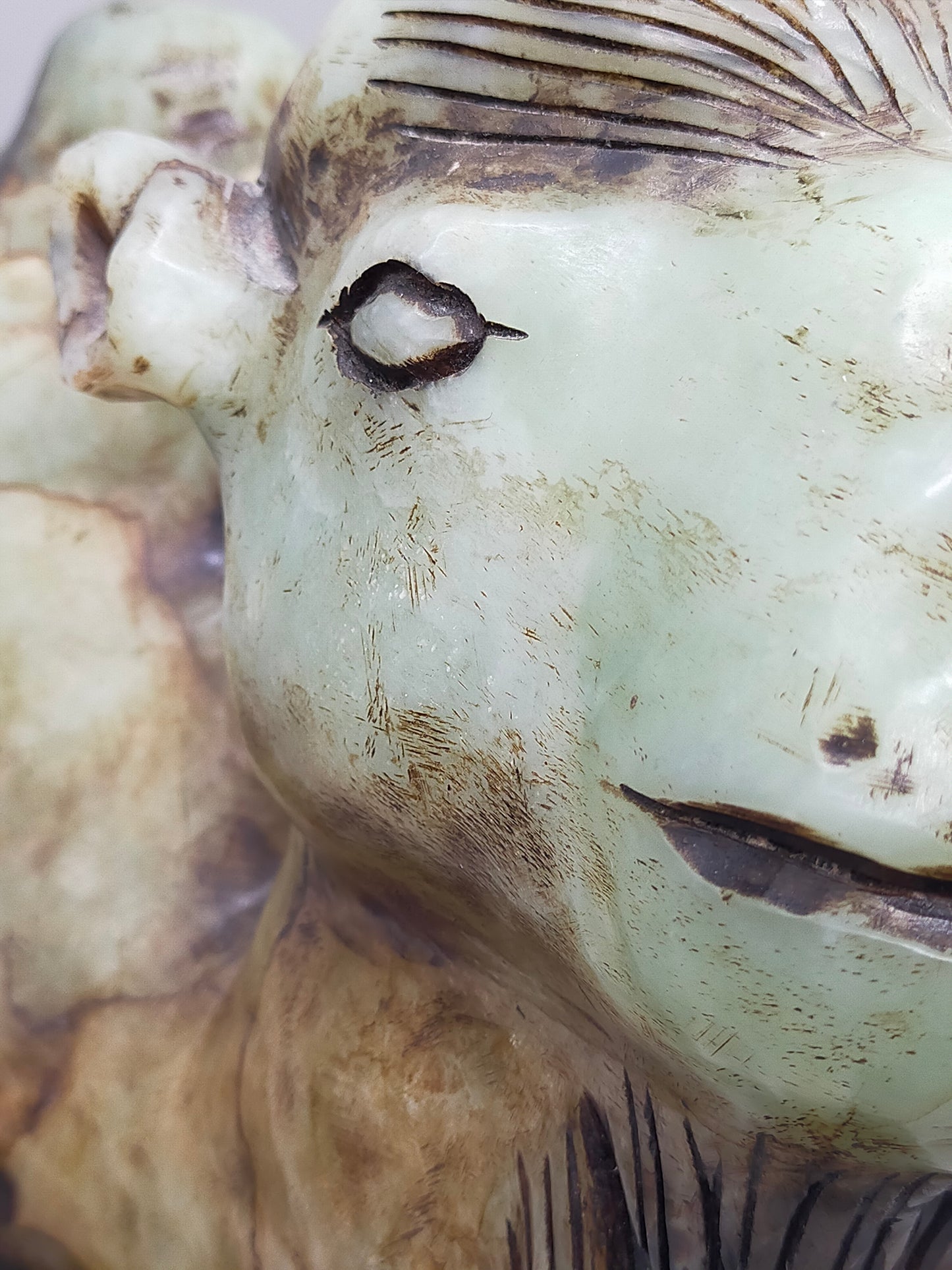 Antike Kamel Skulptur aus Jadestein – Handgearbeitete Tierfigur