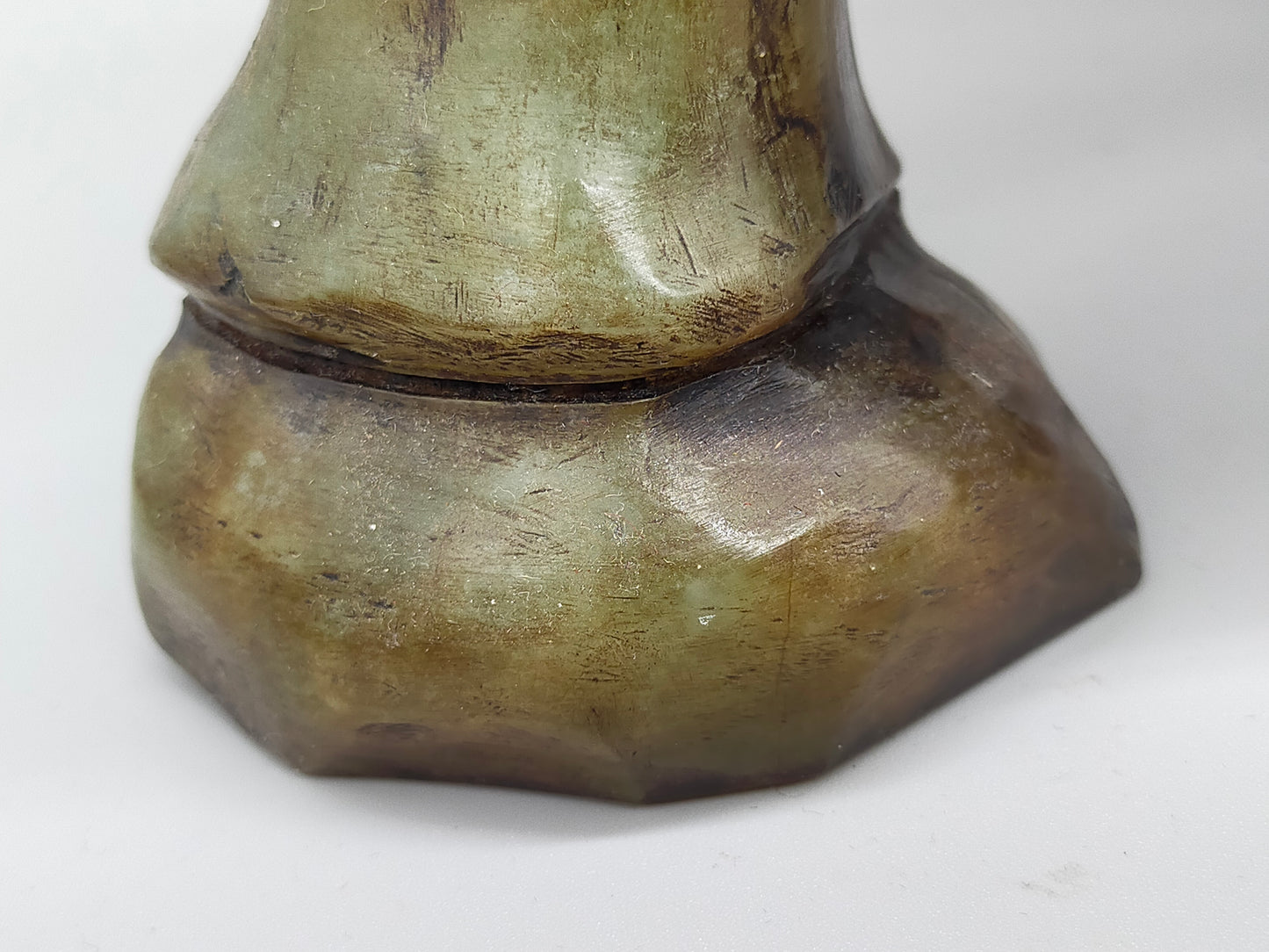 Antike Kamel Skulptur aus Jadestein – Handgearbeitete Tierfigur