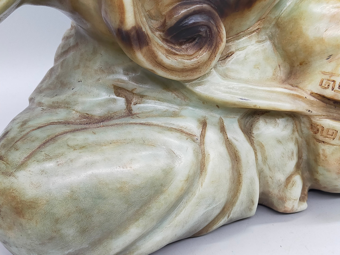 Antike Jadestein Skulptur – Handgeschnitzte Figurengruppe aus Fernost
