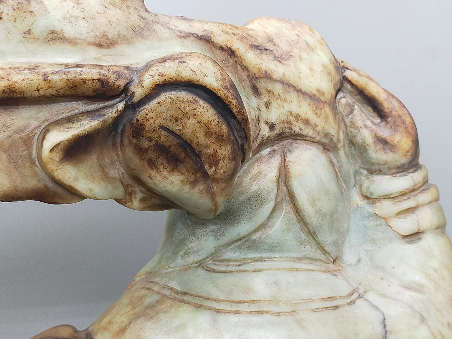 Antike Jadestein Skulptur – Handgeschnitzte Figurengruppe aus Fernost