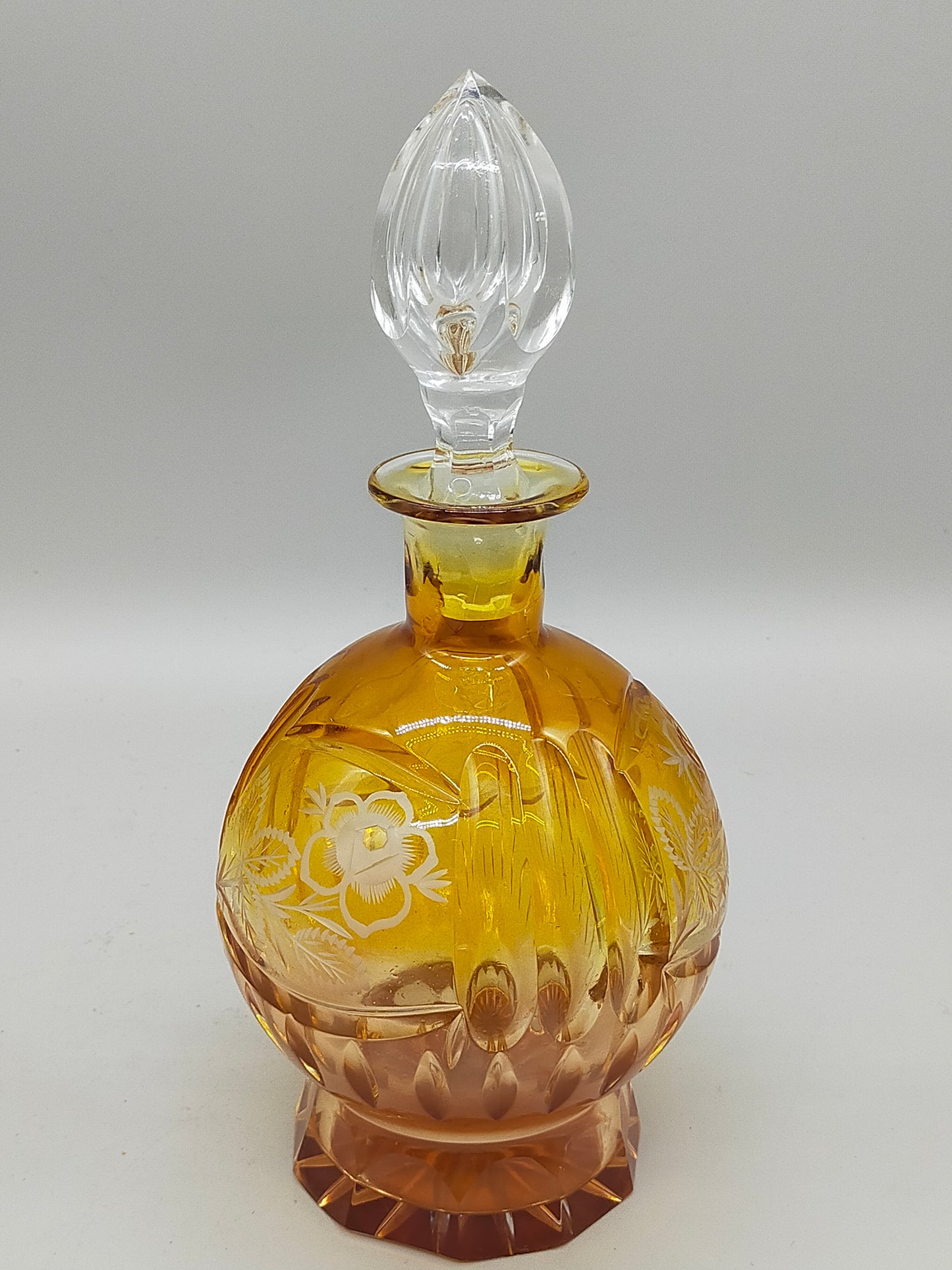 Edles Likörset aus Bernstein Glas – Antikes Design mit Blumenschliff
