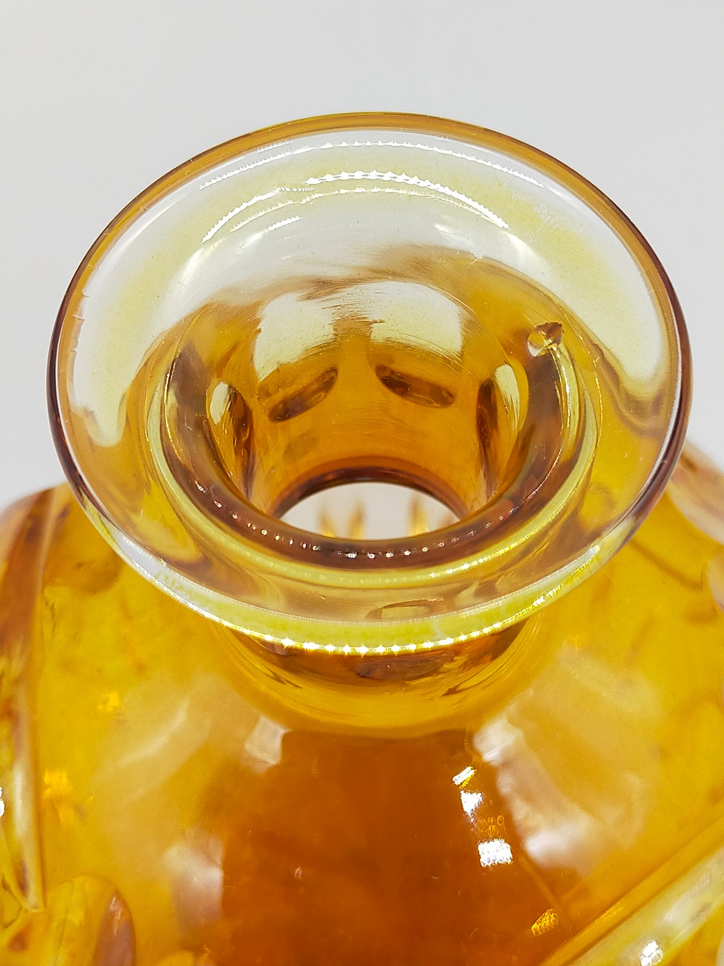 Edles Likörset aus Bernstein Glas – Antikes Design mit Blumenschliff