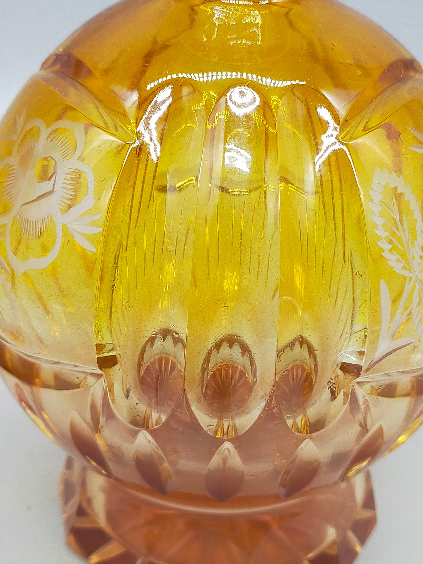 Edles Likörset aus Bernstein Glas – Antikes Design mit Blumenschliff
