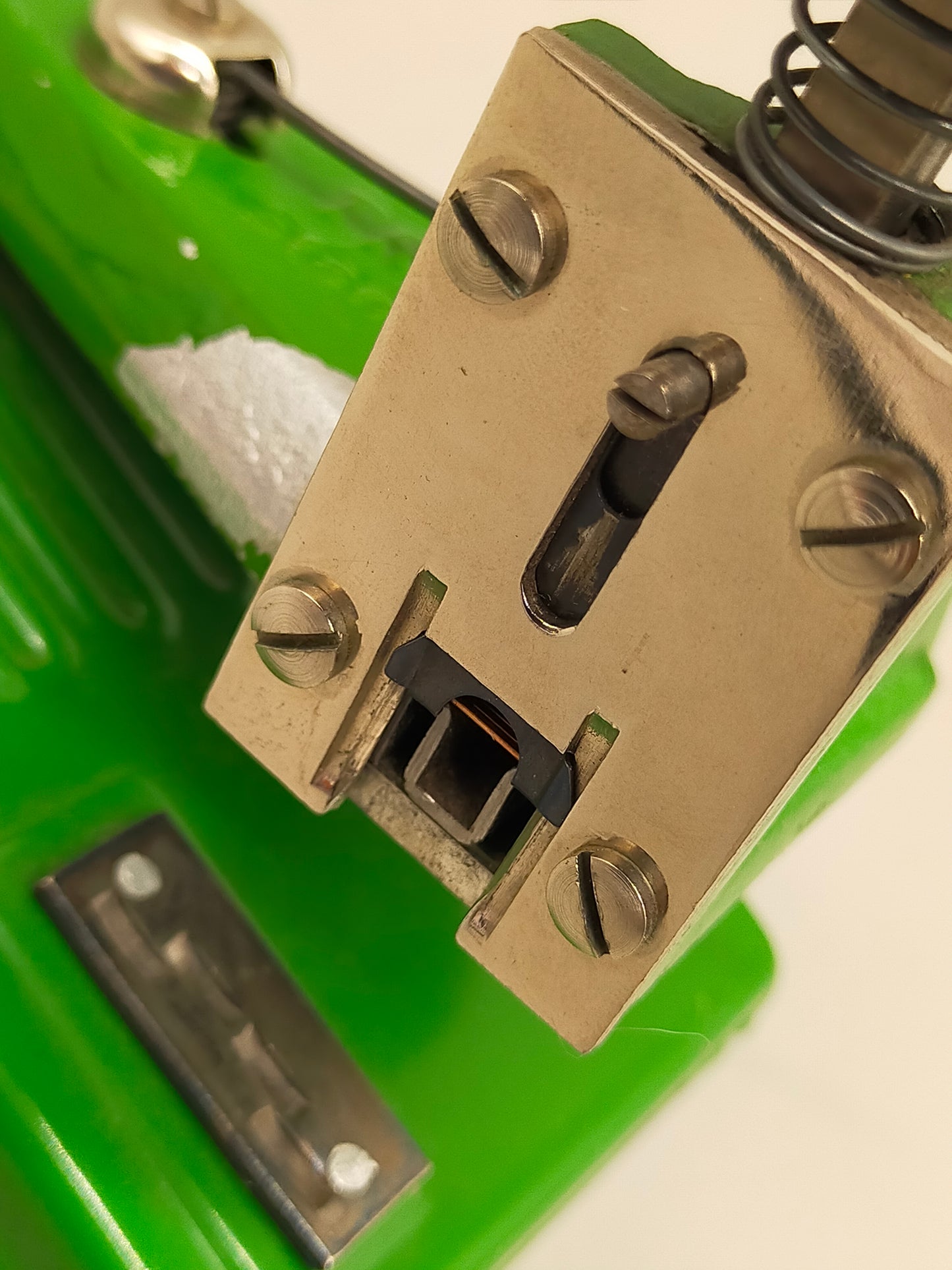Antiker Triton Standard Rasierklingenschärfer – Vintage Klassiker