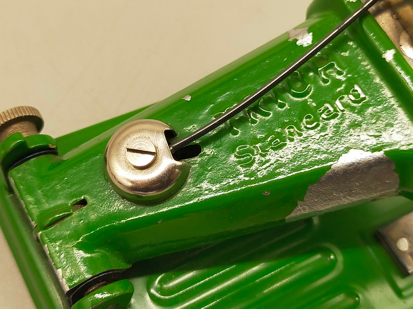 Antiker Triton Standard Rasierklingenschärfer – Vintage Klassiker