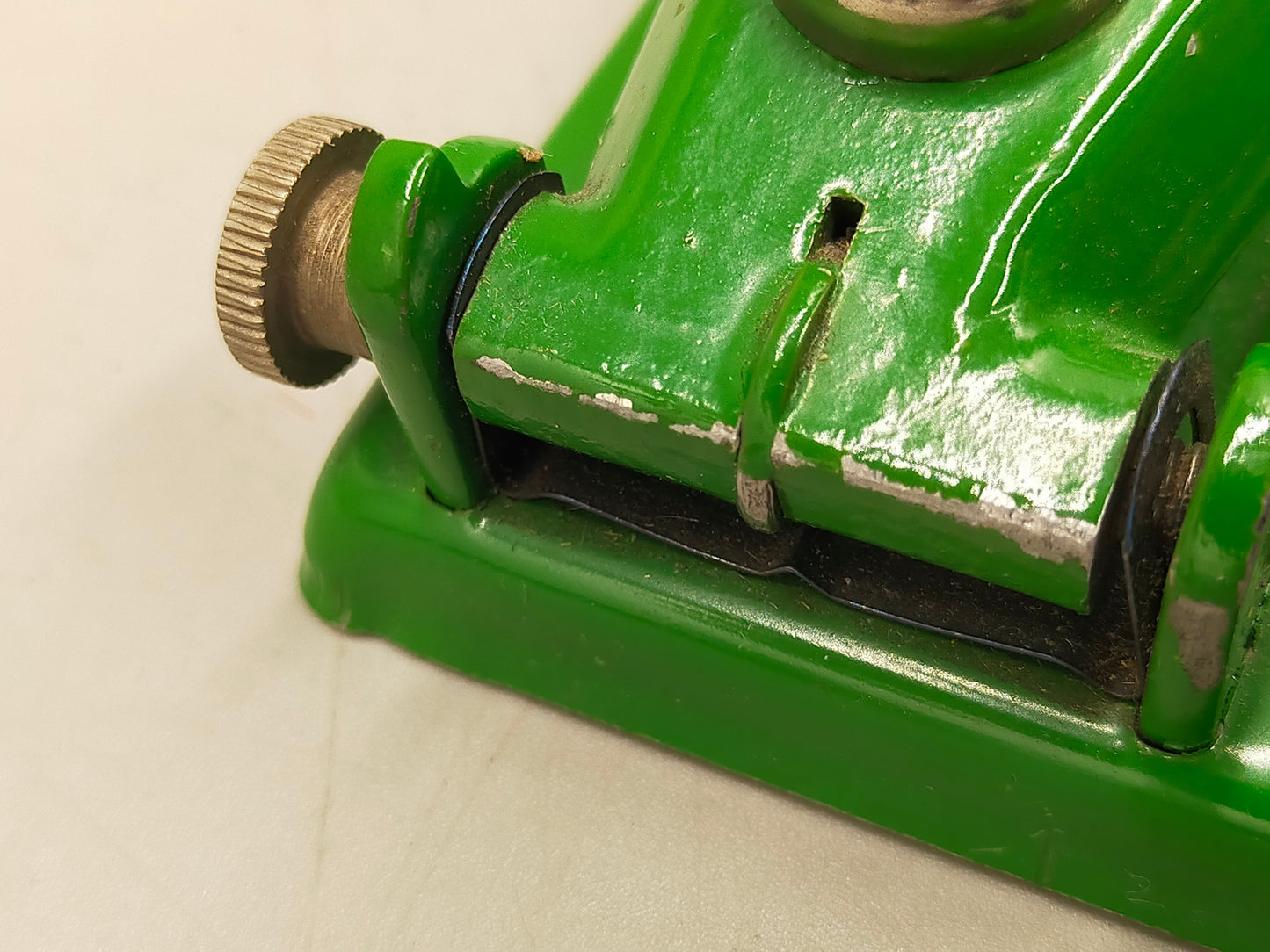 Antiker Triton Standard Rasierklingenschärfer – Vintage Klassiker
