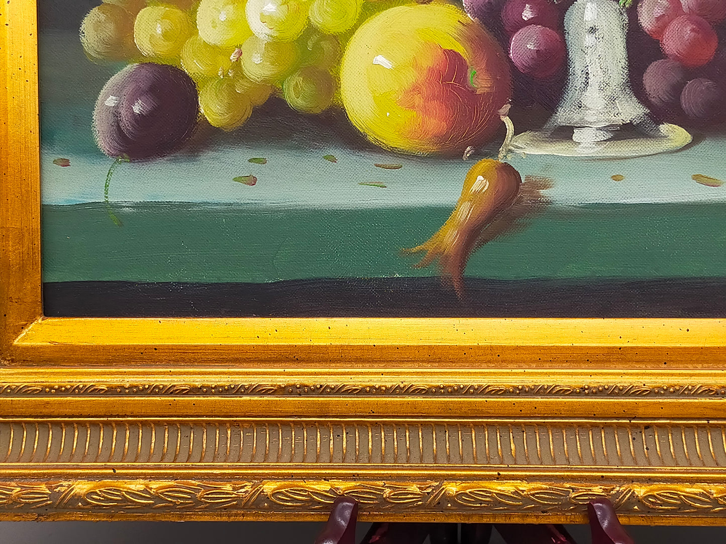 Klassisches Stillleben von Buraglio – Prunkvoller Gold Rahmen