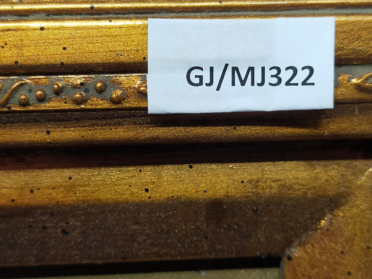 Klassisches Stillleben von Buraglio – Prunkvoller Gold Rahmen